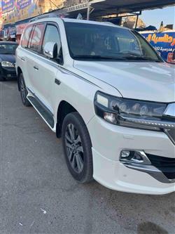 تۆیۆتا لاند کروزەر